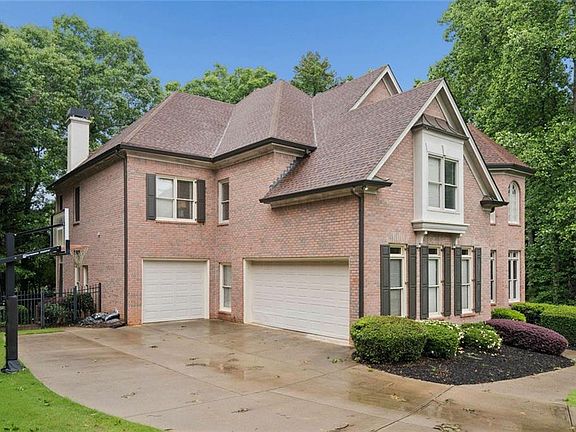 2nd image of 8925 Muirfield Ct