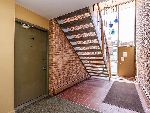 3rd image of 1201 Island Dr APT 104