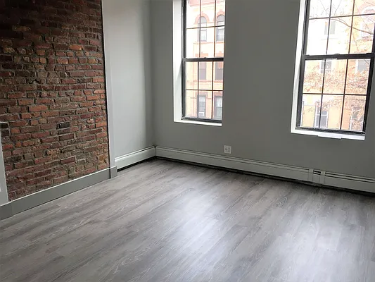 Rented by East Williamsburg Realty Inc | media 30