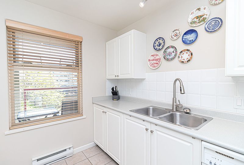Victoria Apartment for rent - 2 Bedrooms — photo 8