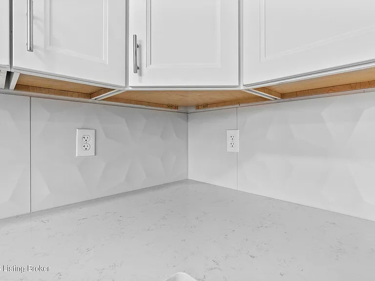 540 S 4th St #401 — Photo 37