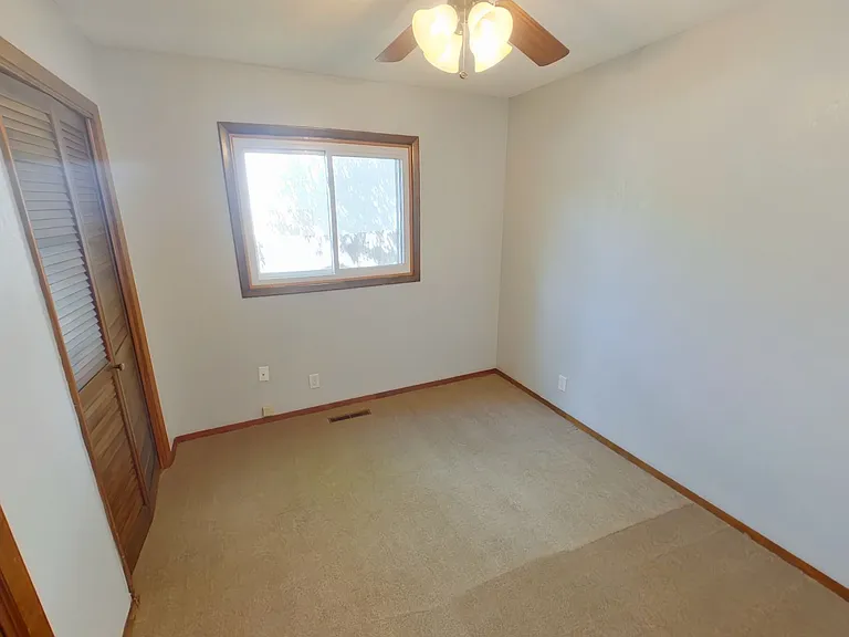 108 Aaron Dr — Photo 12