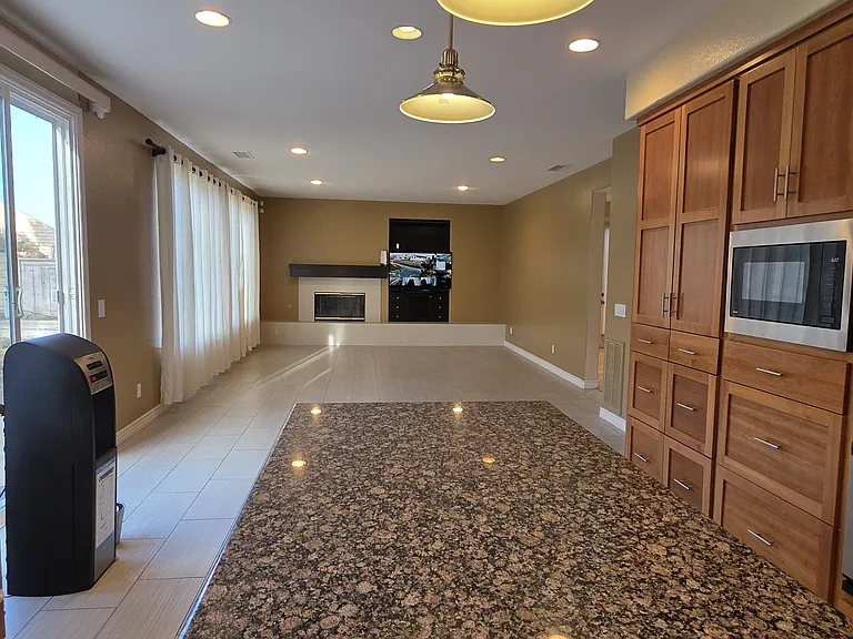 4724 Fairport Way — Photo 9