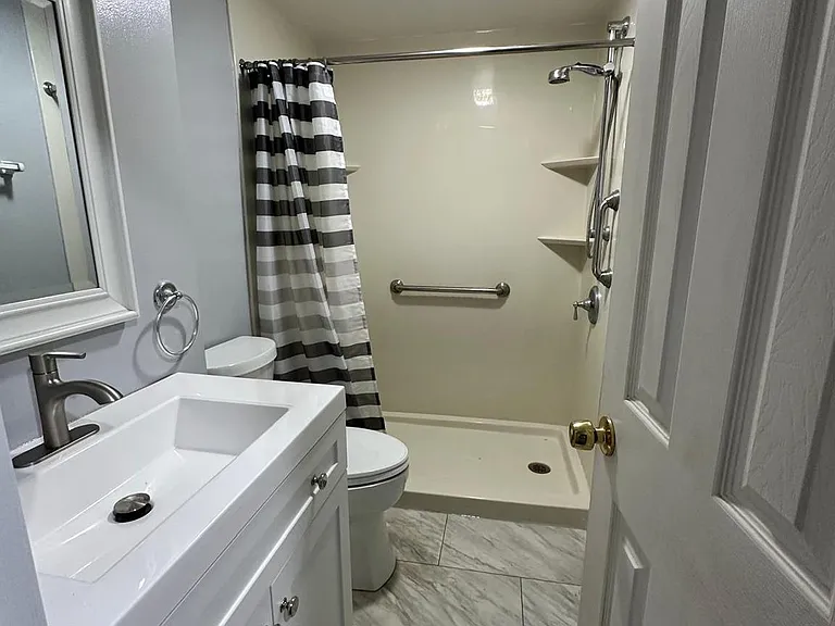4 S Altamont Ave — Photo 26
