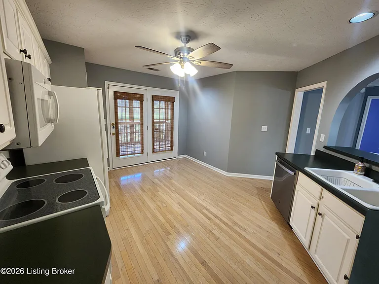 10828 Glenway Pl — Photo 13
