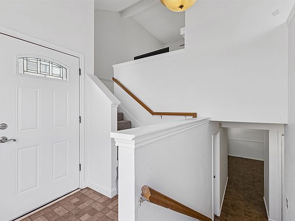 3rd image of 2903 Hunters Point Ln