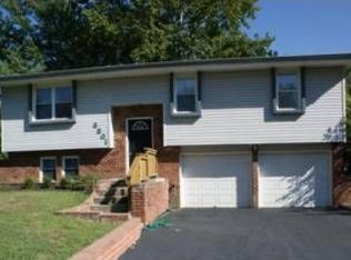 3301 NE Russell Rd, Kansas City, MO 64117