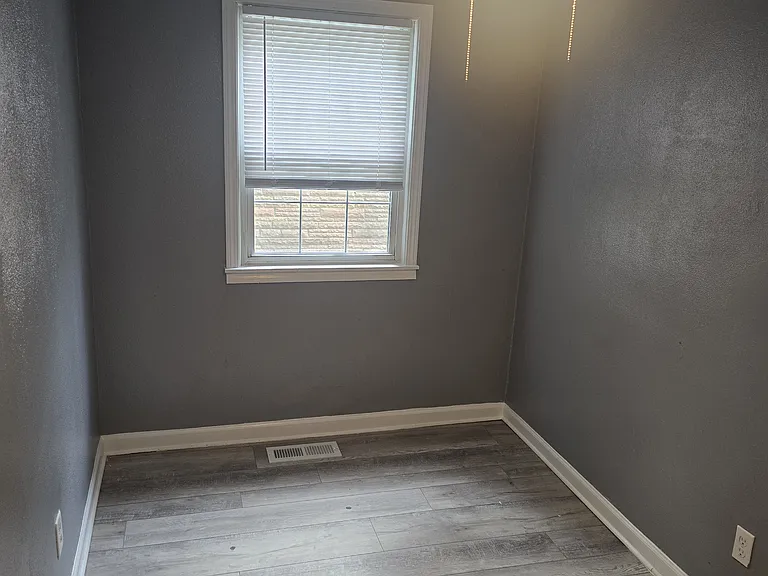 527 Harrison St — Photo 14