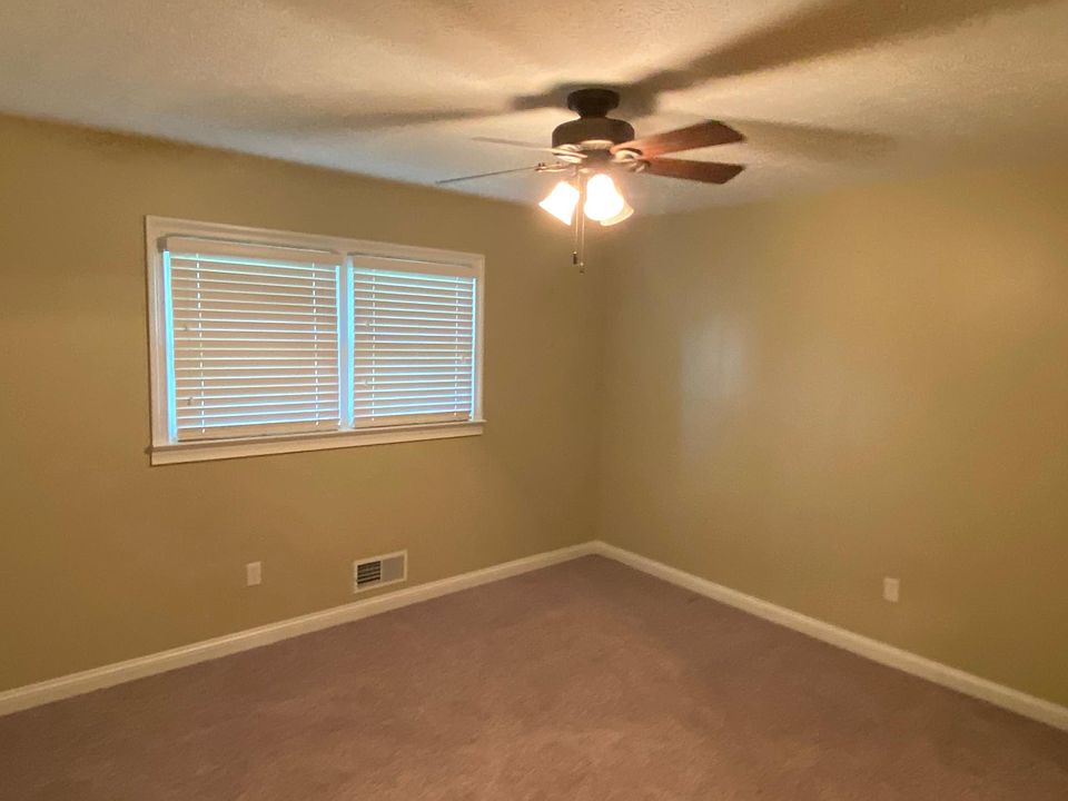 1st image of 1717 Lennox Way