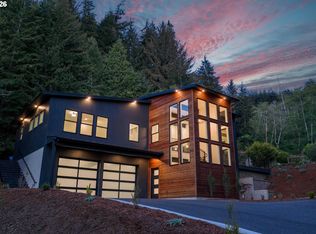 1192 Shon Station Way, Coos Bay, OR 97420