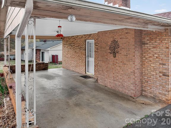 3rd image of 3424 Pinehurst Acres