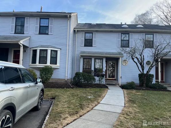 1505 Timber Oaks Rd, Edison, NJ 08820