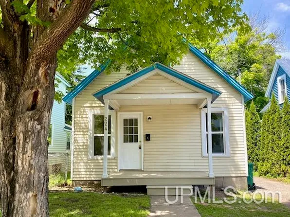 224 W Prospect St, Marquette, MI 49855