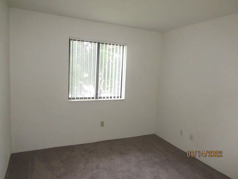 N111W15782 Vienna Ct #15 — Photo 12