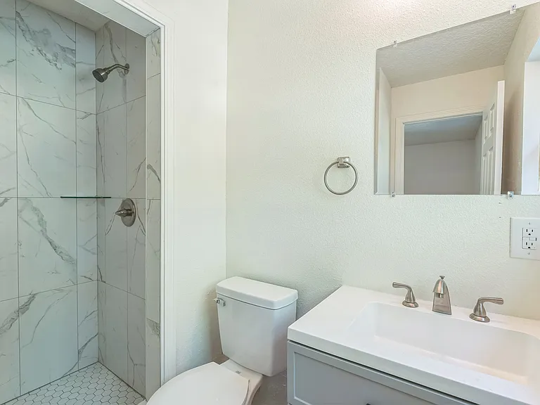 6432 Otelia Cir — Photo 12