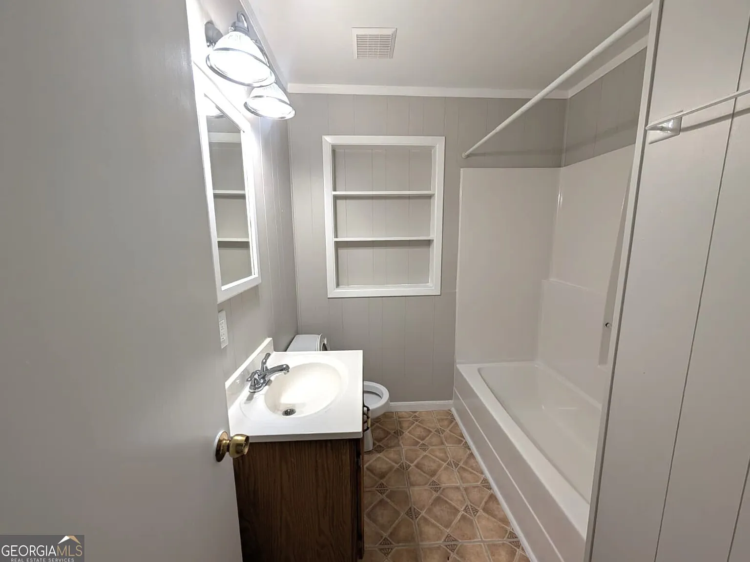 3 bed, 2.0 bath, 1464 sqft, $1,480 — Photo 4