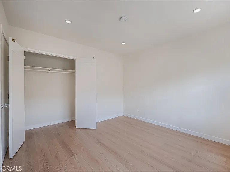 12237 Vanowen St #E — Photo 6