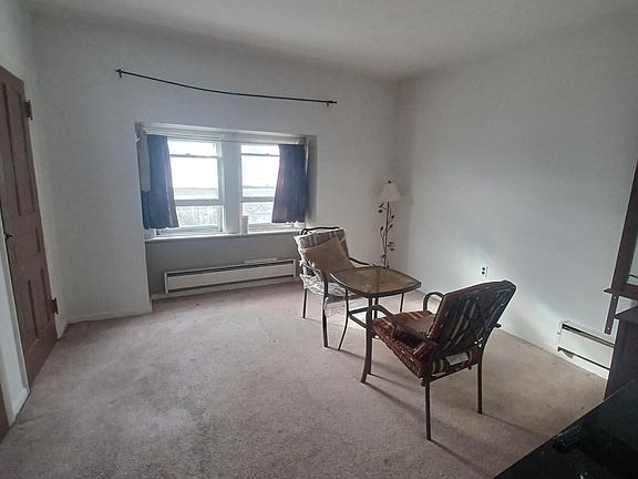Bedroom with temporary furniture