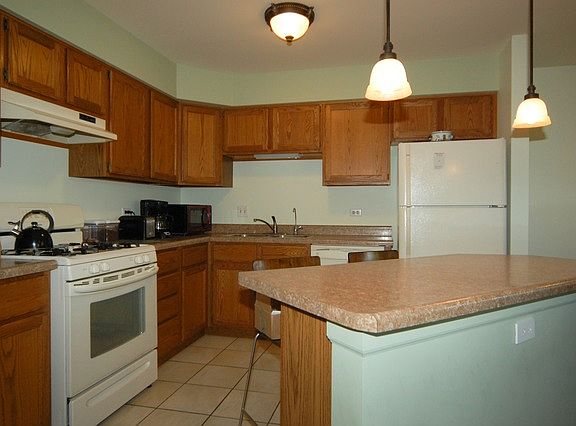 4th image of 147 W Brandon Ct APT C