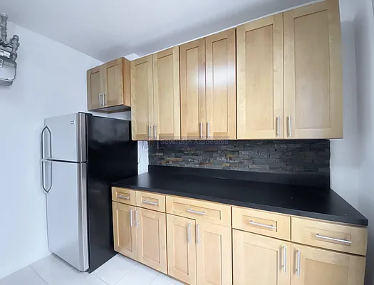 Rented by Sovereign Associates | media 8