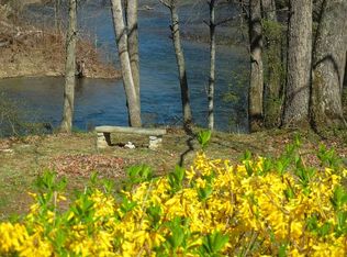 11611 Peaceful Valley Rd, New Castle, VA 24127