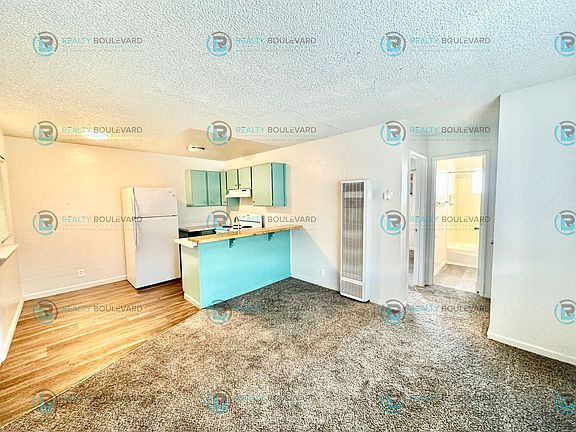 2nd image of 929 Willow St #4