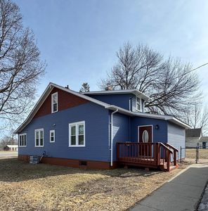 204 N 1st Ave, Dent, MN, 56528