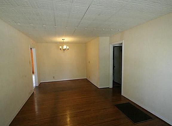 3rd image of 1006 Anita St