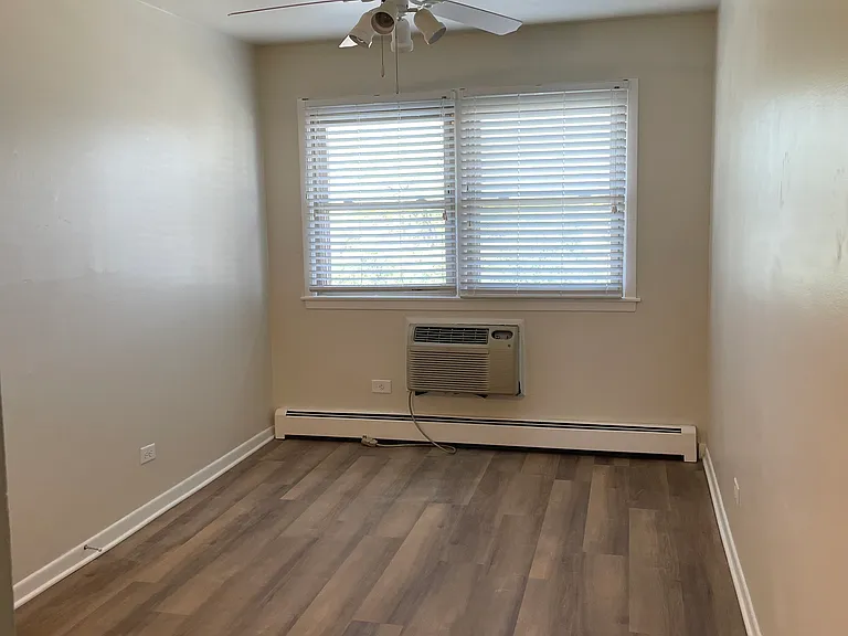 4513 Grove Ave #6 — Photo 3