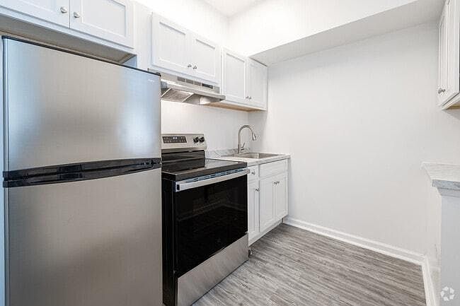 1st image of 123 Maple Grove Ln #1