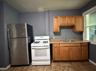 658 4th St #1, Troy, NY 12180