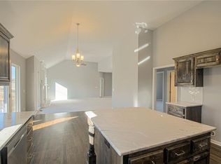 1008 Poplar Ln, Liberty, MO 64068