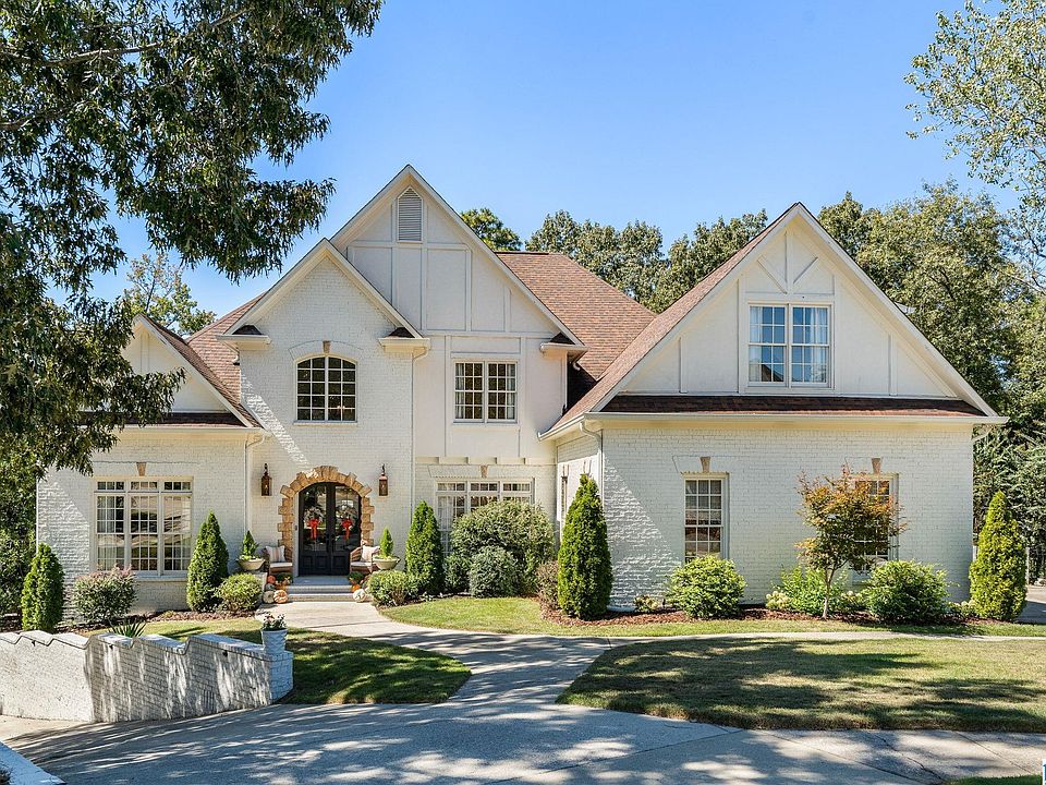 1st image of 2301 Longleaf Way