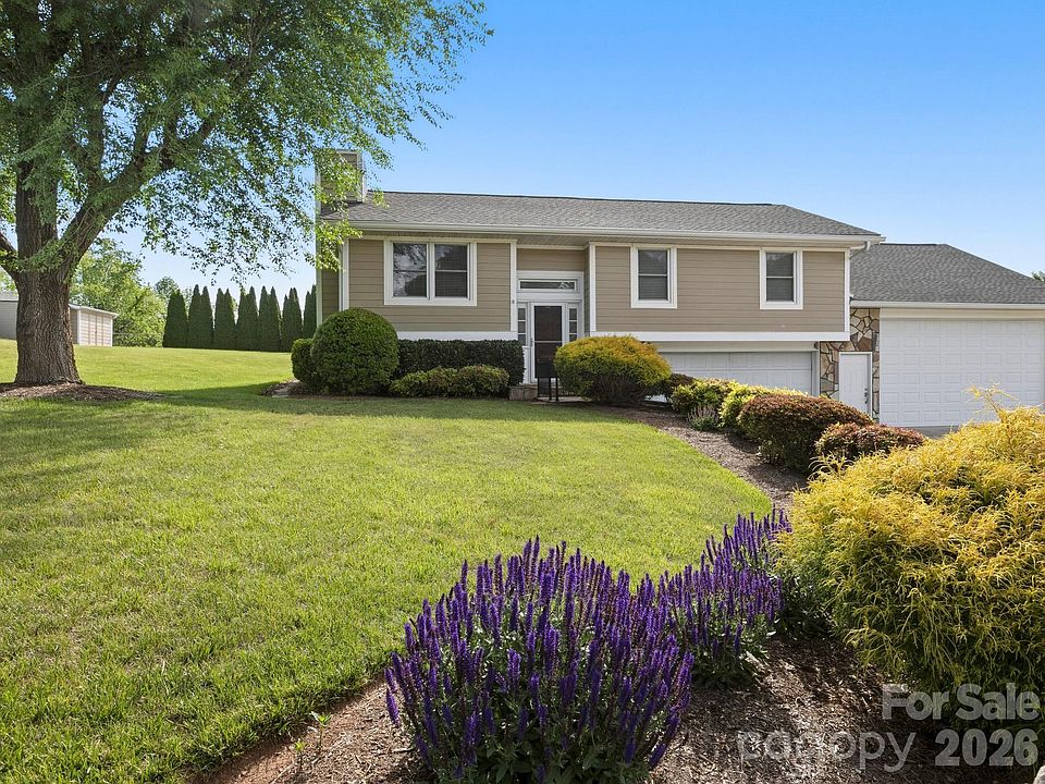 1st image of 3 Fieldcrest Dr