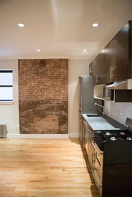 Rented by Corigin Management | media 32