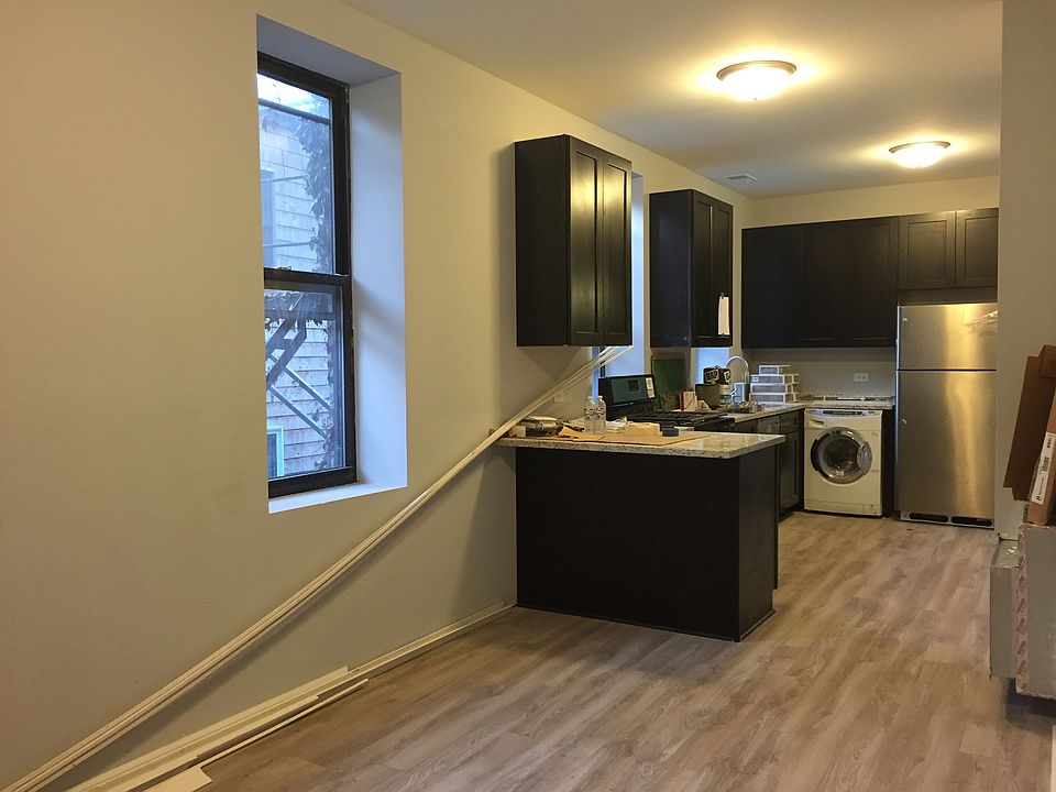 1st image of 1420 W Blackhawk St APT 2
