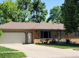 908 W 14th St, Yankton, SD 57078