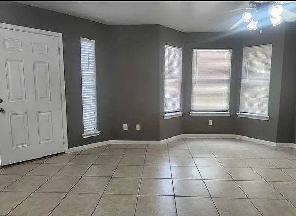 4th image of 3004 La Estancia Ln