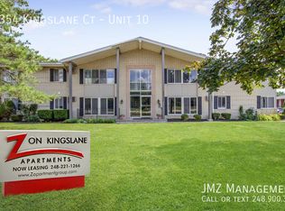 33354 Kingslane Ct APT 10, Farmington, MI 48336