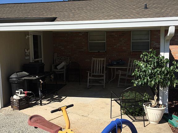 5th image of 221 Lora St