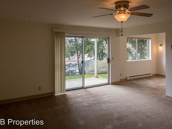 3rd image of 1121 Callahan Dr APT 214