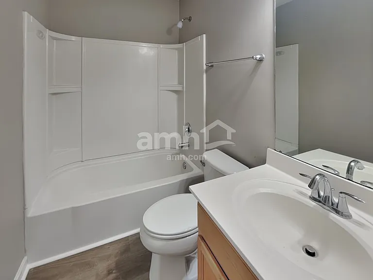 653 Classic Ln — Photo 11