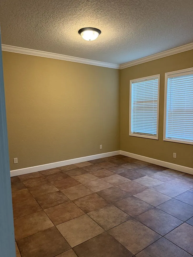 Single Family Home — Photo 4