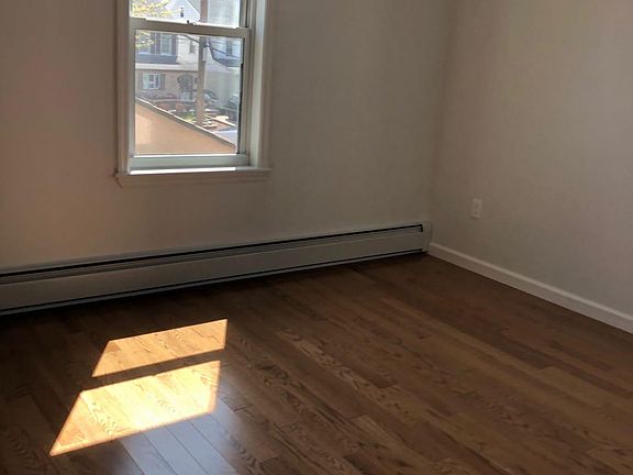 5th image of 4519 171st Pl Floor 2
