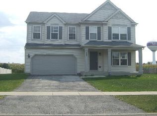 328 Coneflower Dr, Minooka, IL 60447