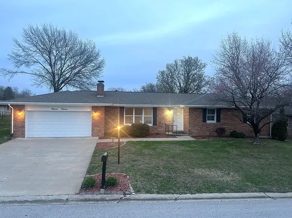 1515 S 28th St, Quincy, IL 62301