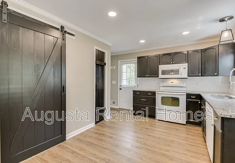 1934 Bolin Rd — Photo 16