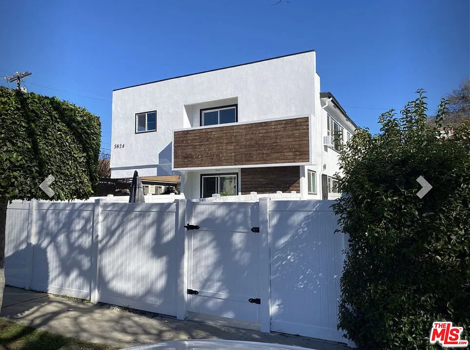 2 bed, 1.0 bath, 900 sqft, $3,000 — Photo 1