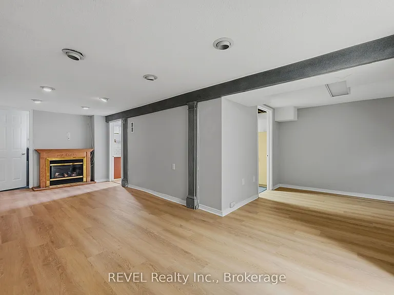 7962 Booth St — Photo 23