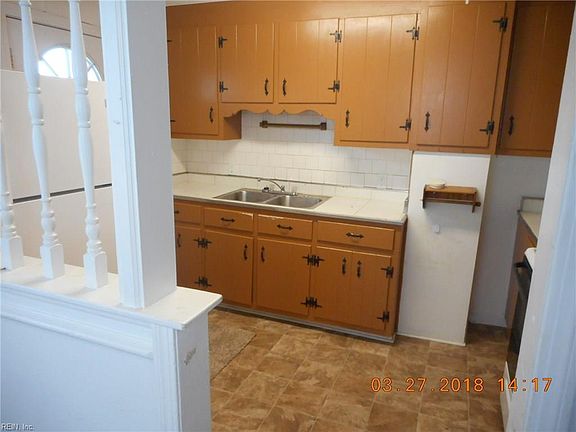 4th image of 626 Morris Dr